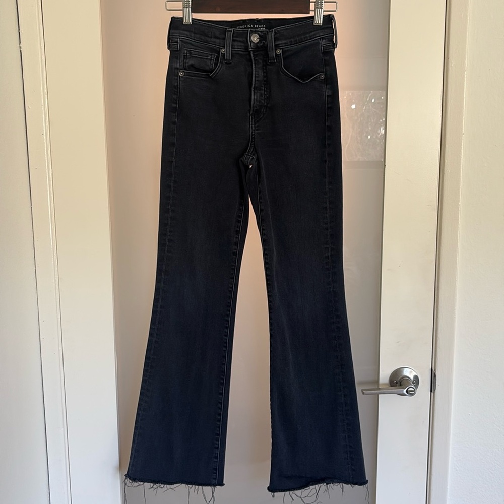 Veronica Beard flare jeans size 25. Inseam is 28.5 in